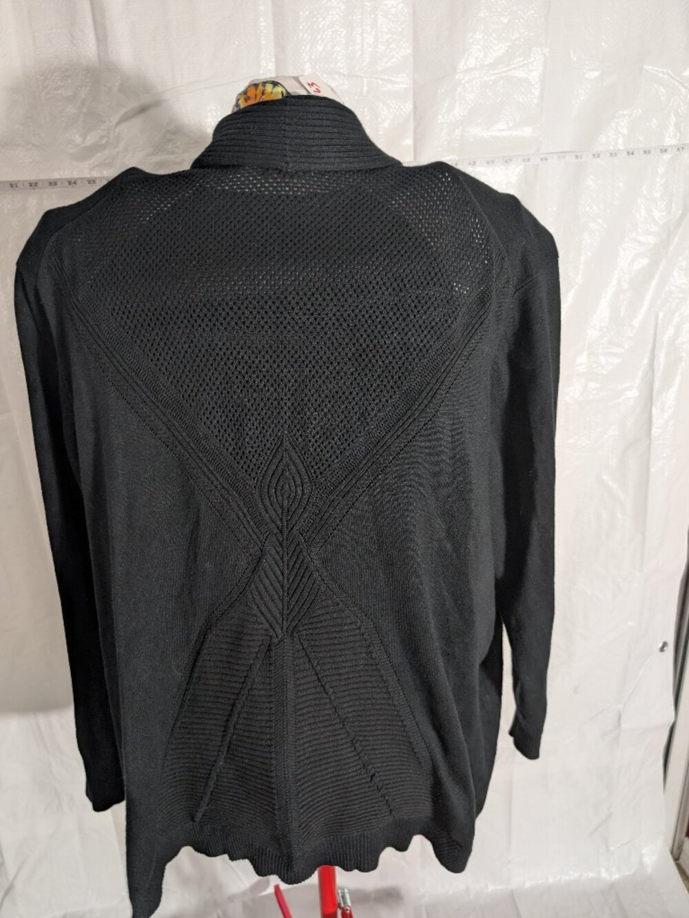 Speranza Women's Black Open Front Cardigan Sweater detail on back Size 2X